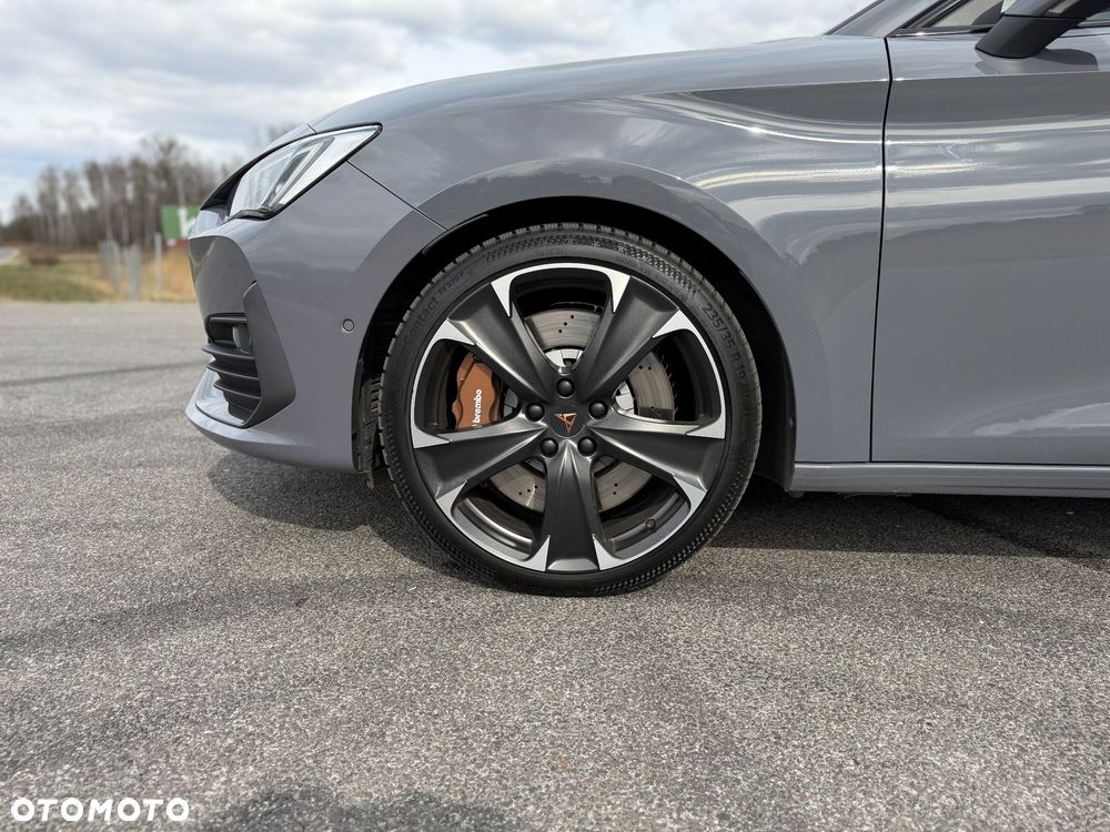 Cupra Leon 2.0 TSI VZ DSG - 4