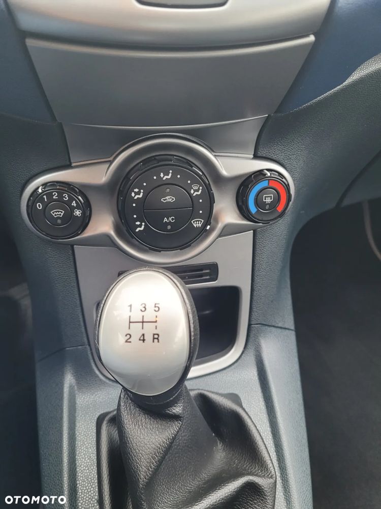 Ford Fiesta 1.25 Ambiente - 8