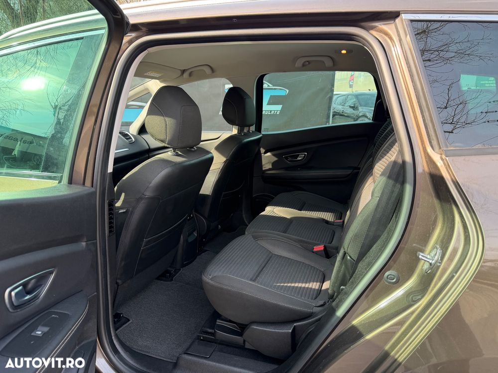 Renault Grand Scenic TCe 140 GPF BUSINESS EDITION - 25