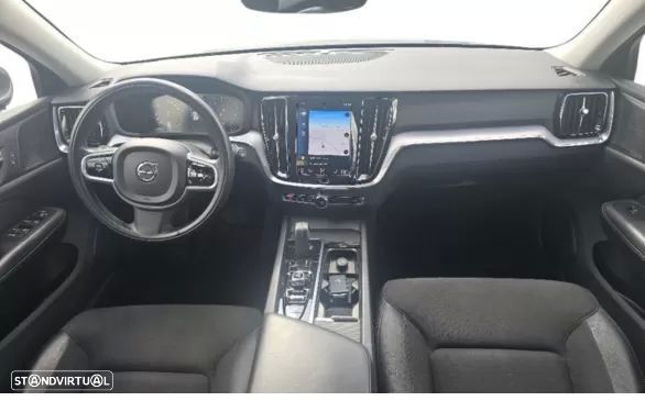 Volvo V60 2.0 B4 Momentum Plus - 9