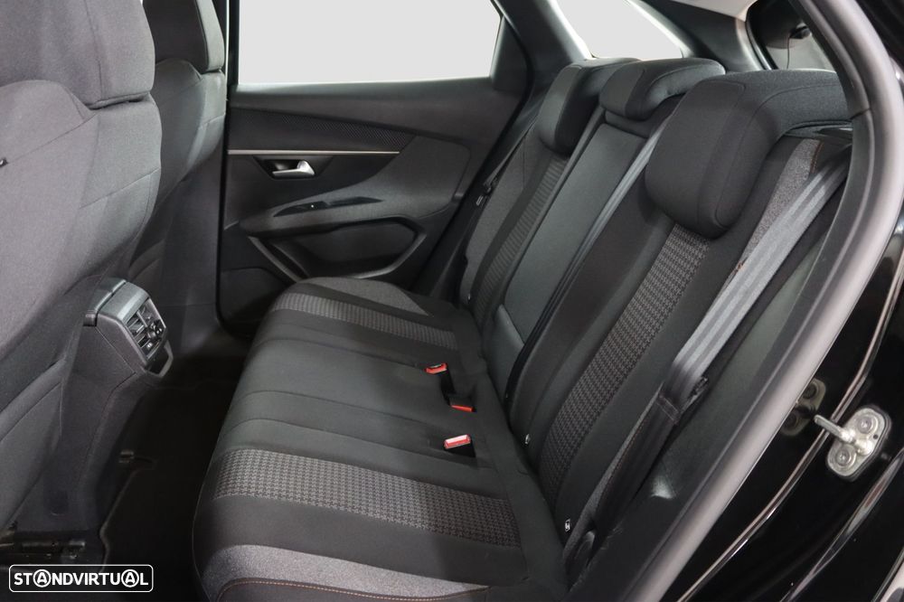 Peugeot 3008 - 17