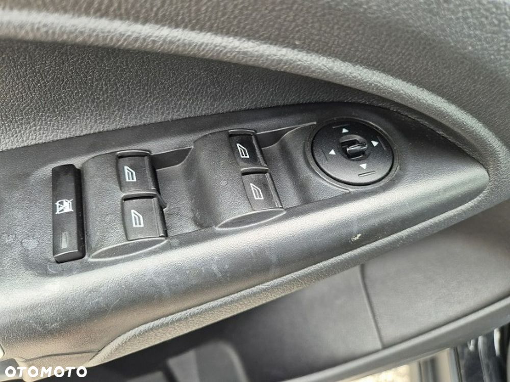 Ford Tourneo Connect Grand - 25