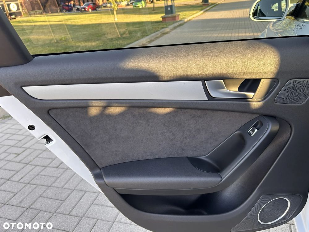 Audi A4 Avant 2.0 TDI - 10