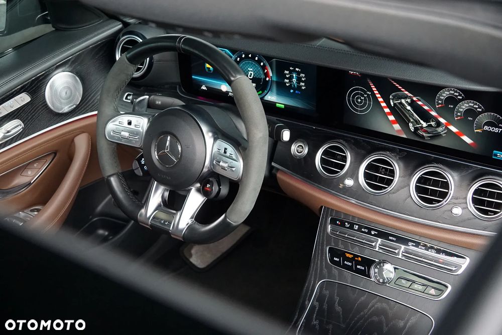 Mercedes-Benz Klasa E AMG 53 4-Matic+ - 33