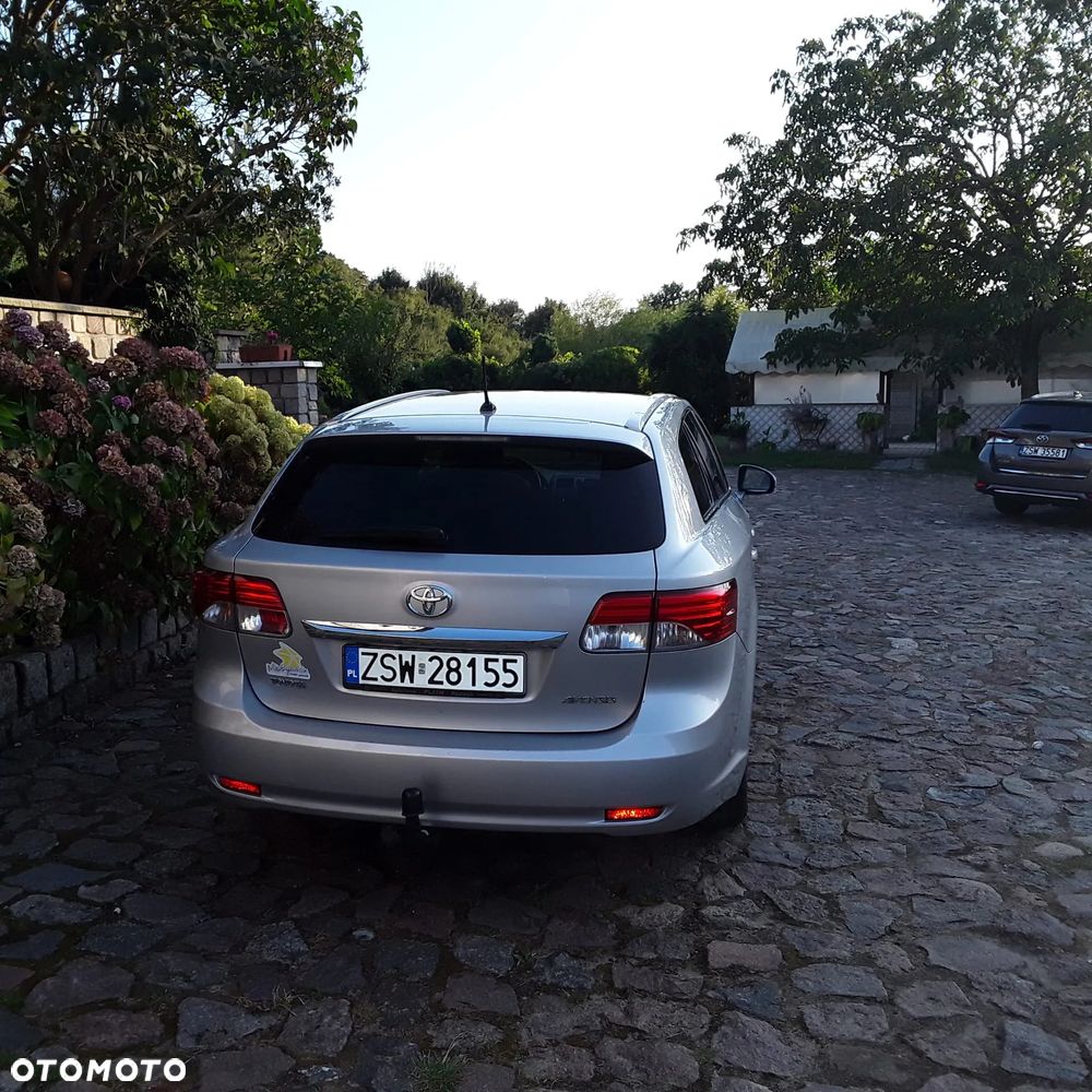 Toyota Avensis 2.0 D-4D Executive - 33