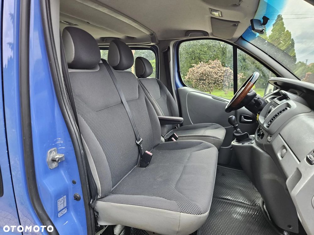Opel Vivaro - 11