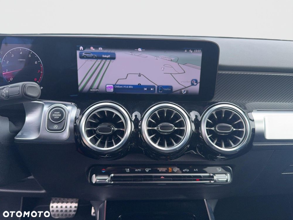 Mercedes-Benz GLB 200 AMG Line 7G-DCT - 14