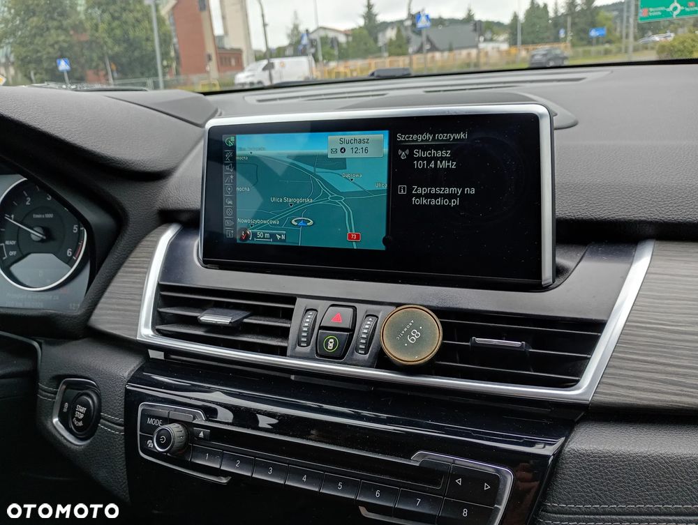 BMW Seria 2 220d xDrive - 14