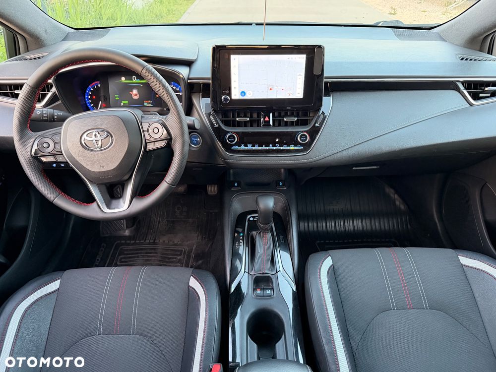 Toyota Corolla 2.0 Hybrid GR Sport - 18