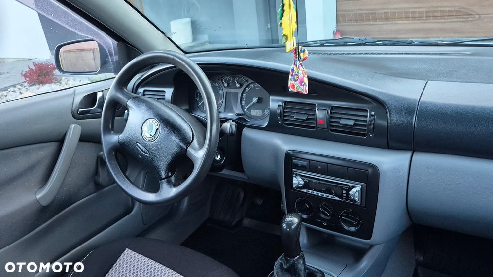 Skoda Octavia 1.6 Classic - 6