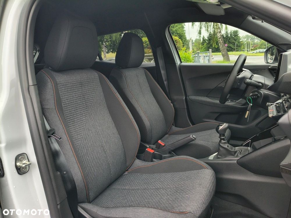 Peugeot 2008 PureTech 100 Business S&S BVM6 - 14