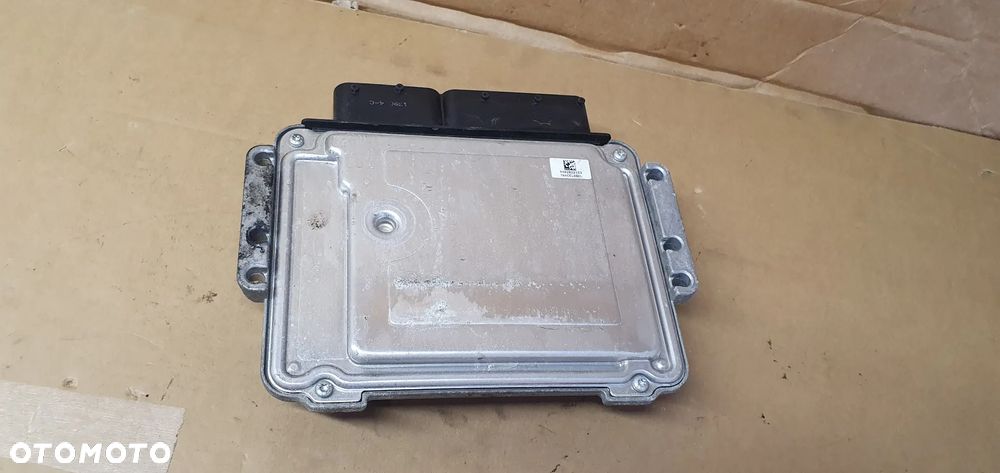 Komputer sterownik silnika Hyundai IX35 1.7 CRDI 39120-2A000 - 4