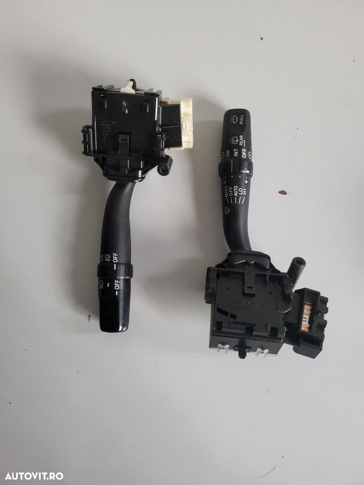 Bloc Lumini Maneta Semnalizare Stergatoare Toyota Avensis T25 An 2003-2004-2005-2006-2007-2008 Dezmembrez Toyota Avensis T25 An 2003-2004-2005-2006-2007-2008 2.0 Diesel Motor D4D 116 Cai - 2