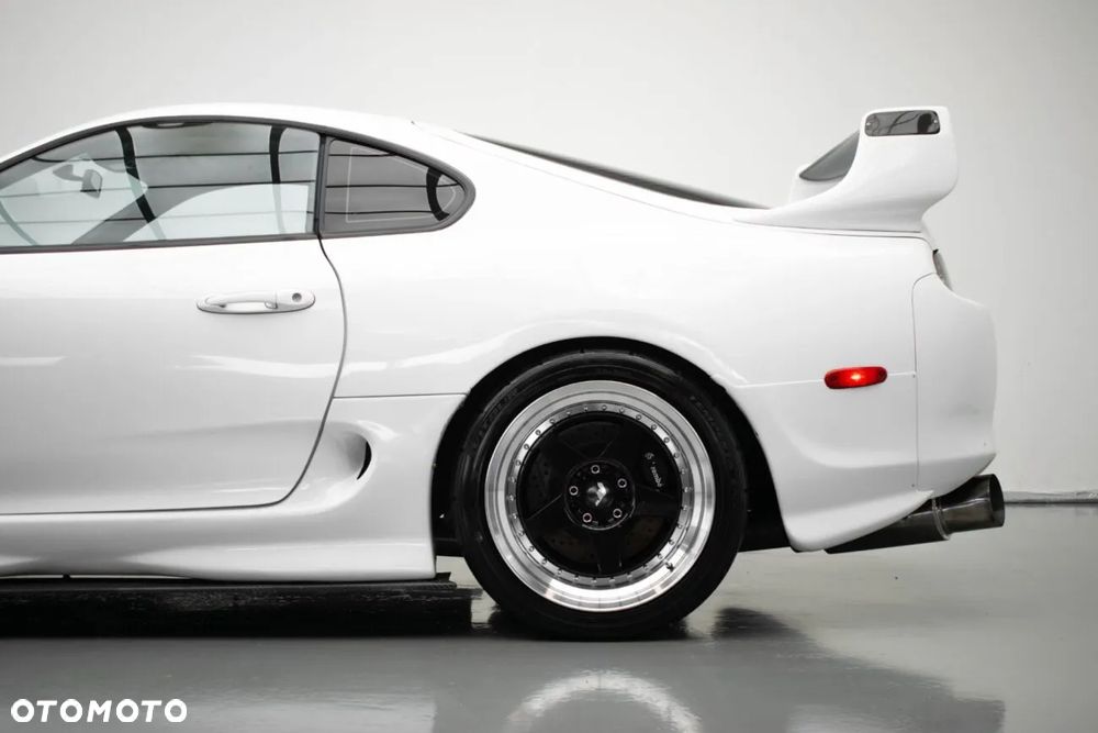 Toyota Supra - 13