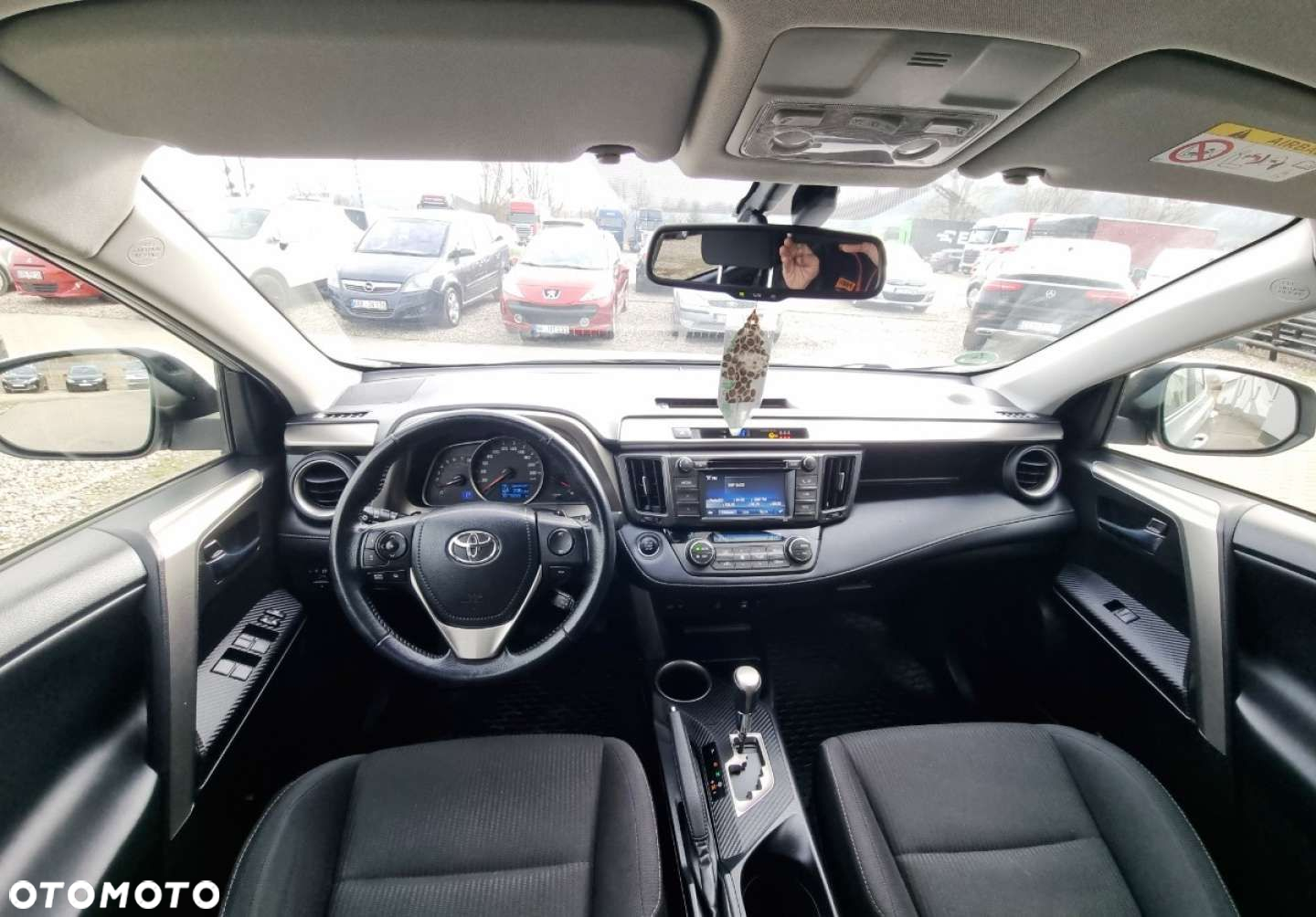 Toyota RAV4 - 6