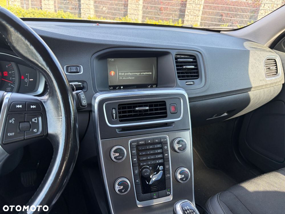 Volvo V60 D4 Momentum - 8