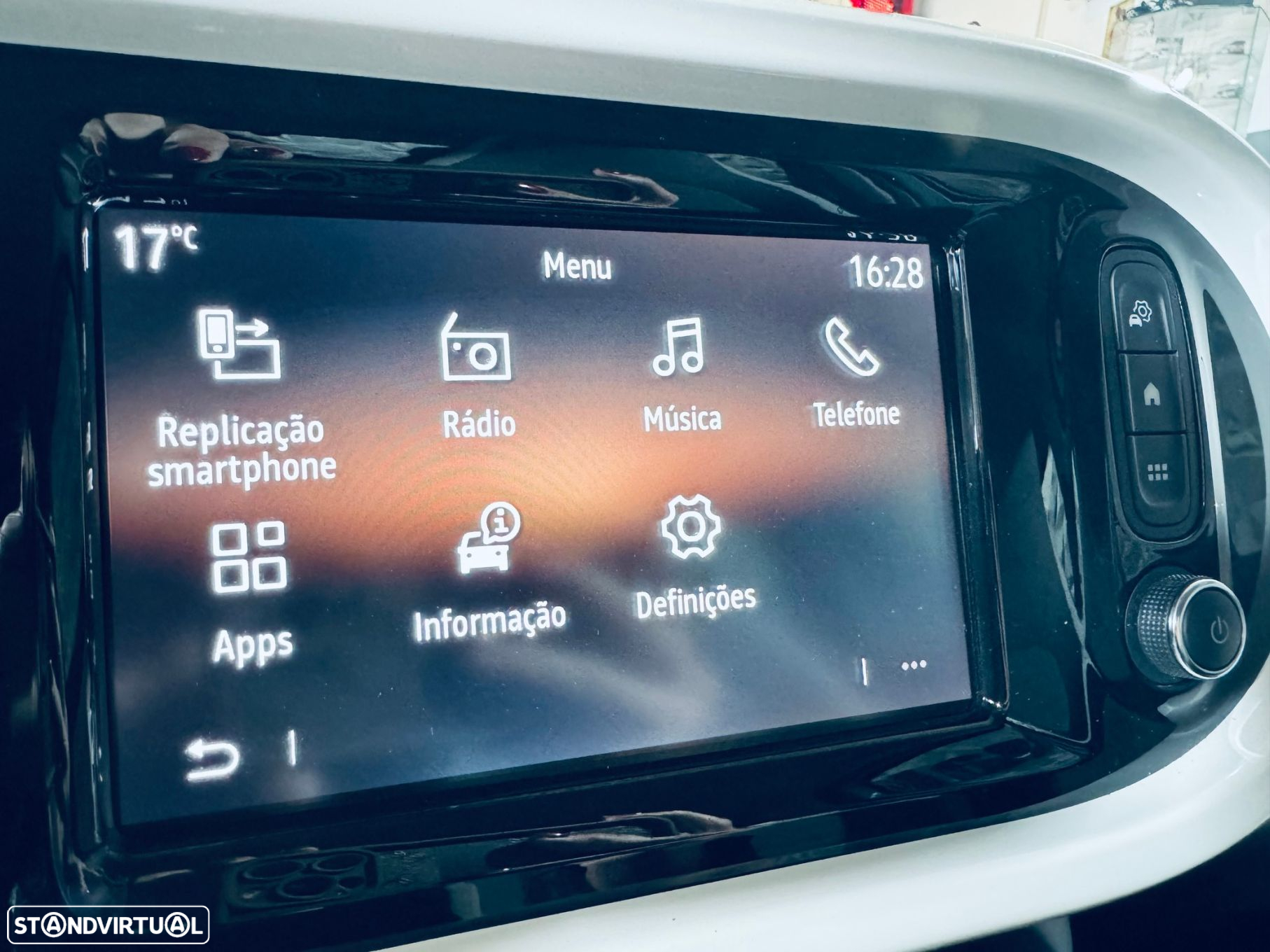 Renault Twingo SCe 75 INTENS - 25
