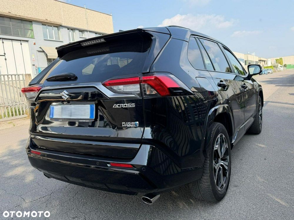 Toyota RAV4 2.5 Hybrid Black Edition by JBL 4x4 - 4