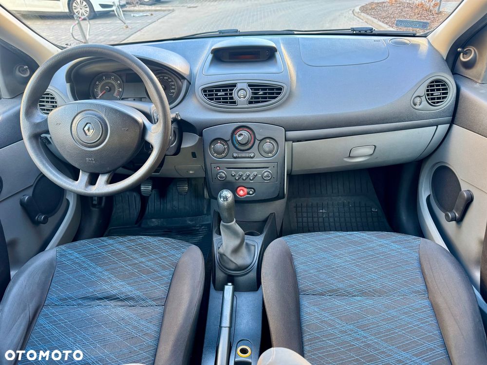 Renault Clio - 7