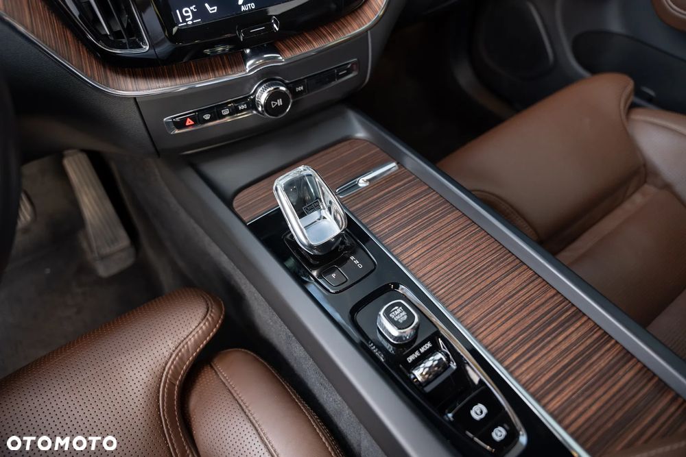 Volvo XC 60 B5 D AWD Inscription - 15