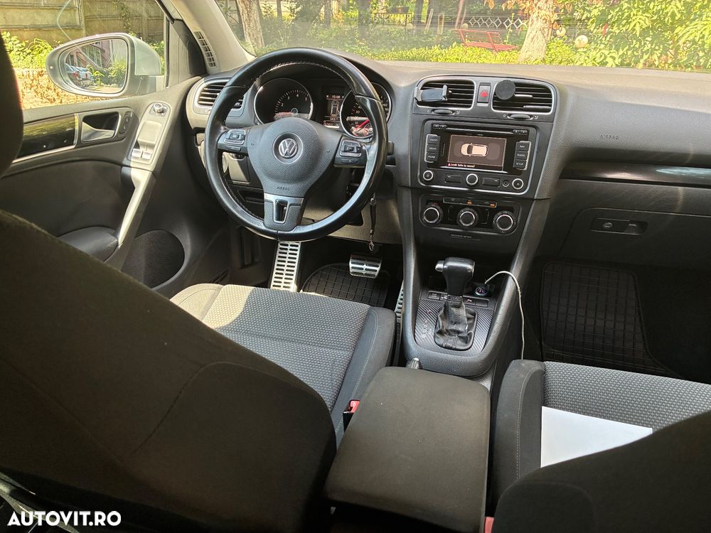 Volkswagen Golf 1.6 Highline DSG - 3