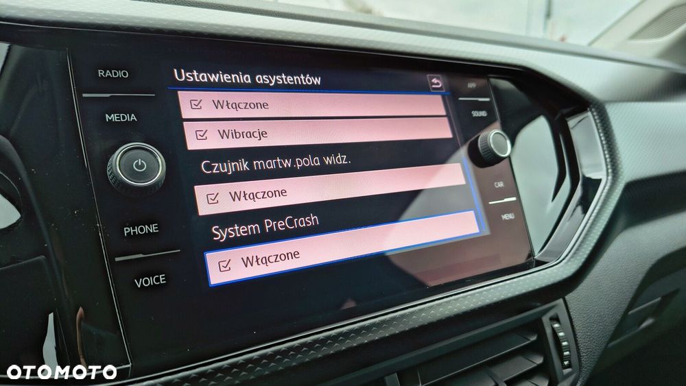 Volkswagen T-Cross - 23