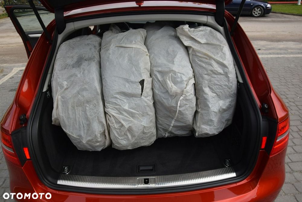 Audi A4 Avant 2.0 TDI Quattro - 24