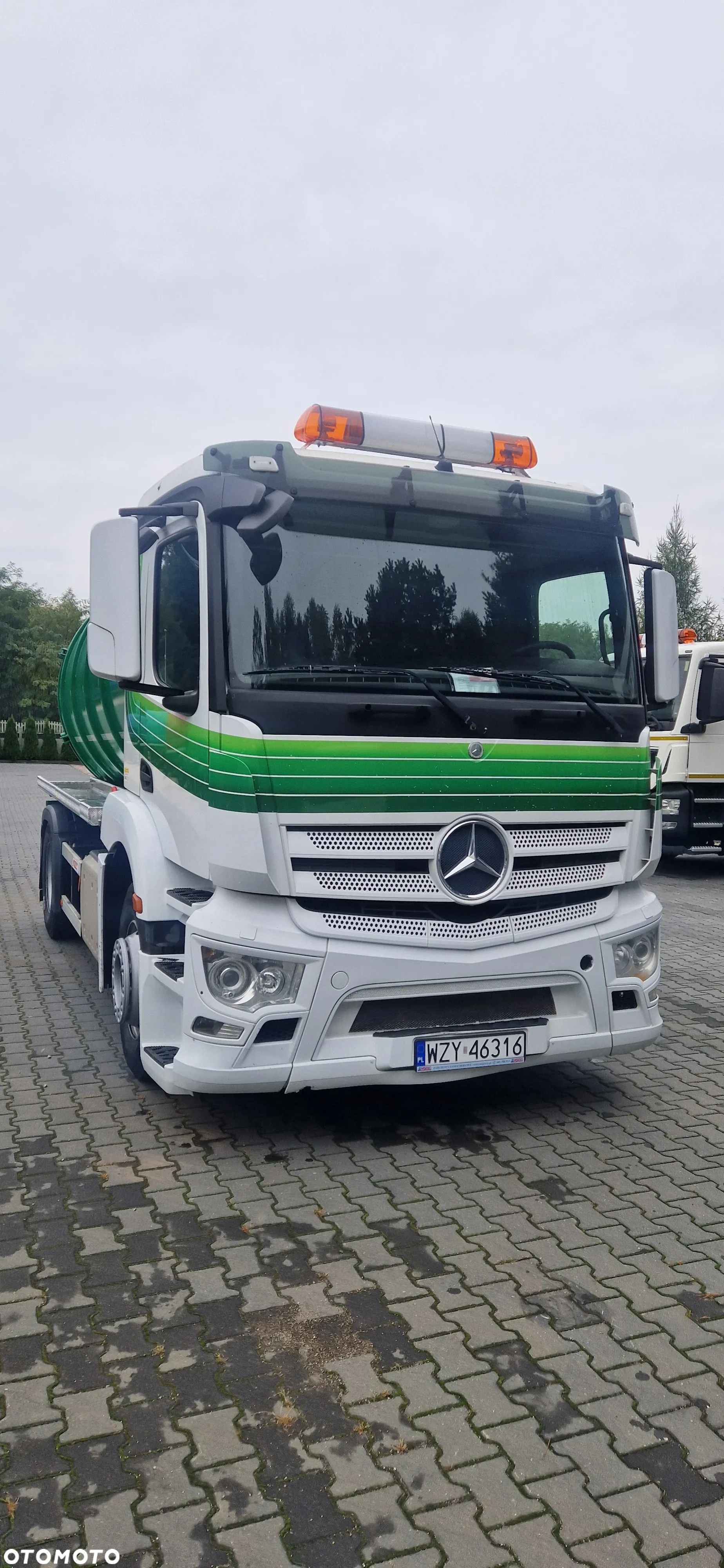 Mercedes-Benz ANTOS - 6