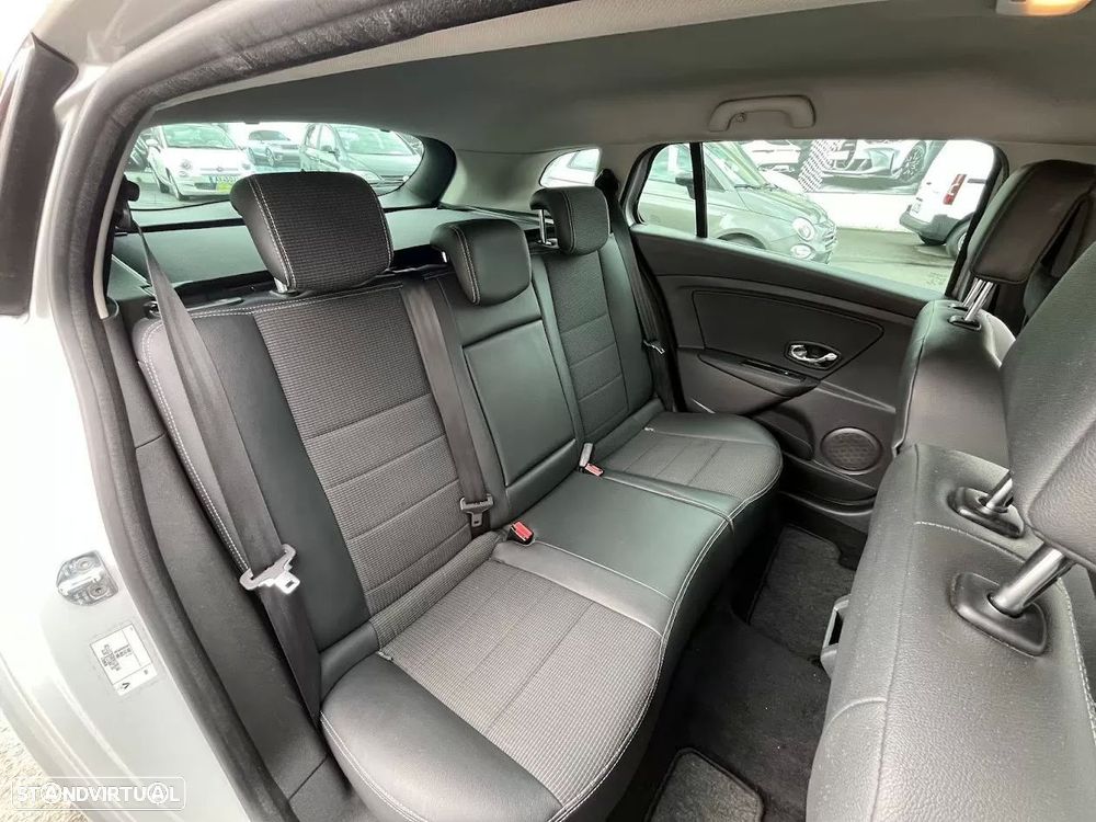 Renault Mégane Sport Tourer 1.5 dCi GT Line SS - 32