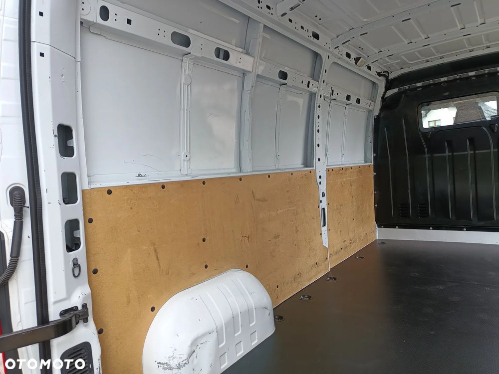 Renault MASTER 2.3 CDTI 135KM Bezwypadkowy - 26