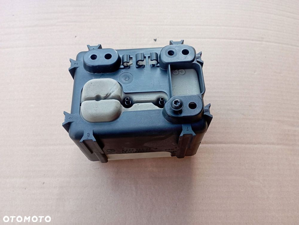 MERCEDES W212 POMPKA FOTELA A2218000035 - 2