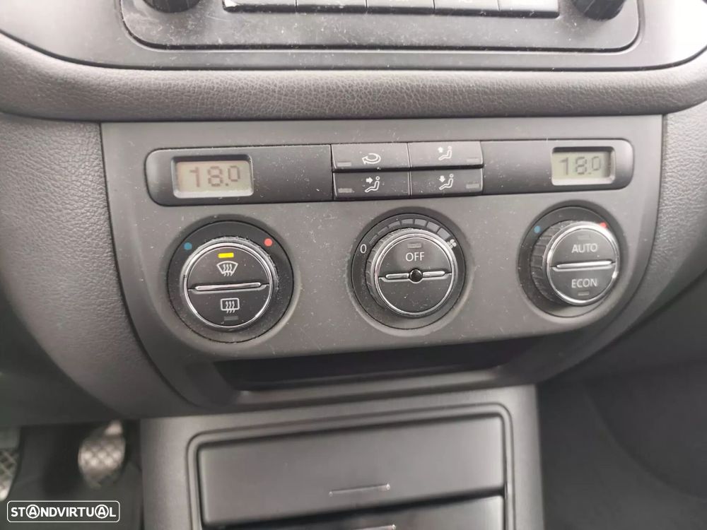 VW Golf Plus 2.0 TDi Confortline - 21