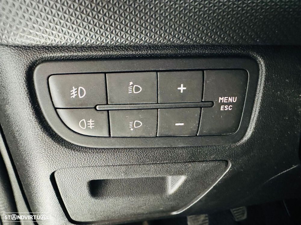 Fiat Punto 1.2 Lounge S&S - 17