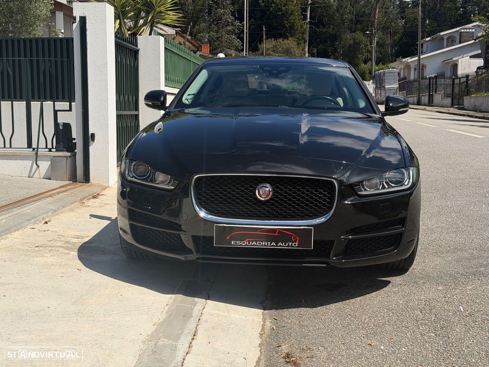 Jaguar XE 2.0 D Portfolio Aut.