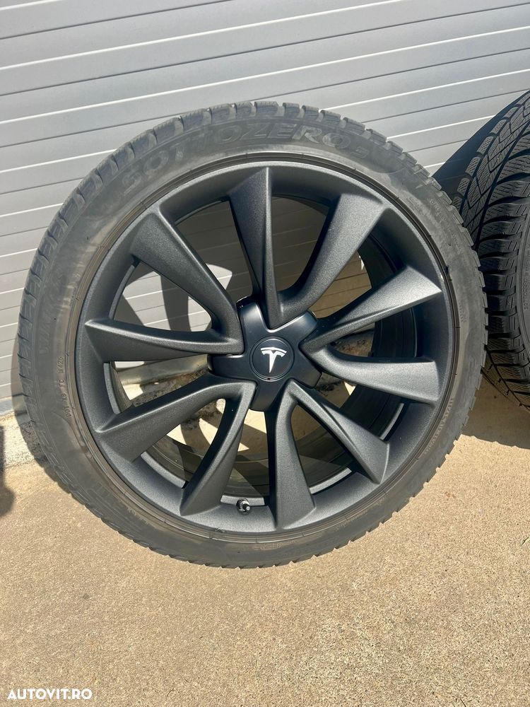 Tesla Model 3 Performance - 19
