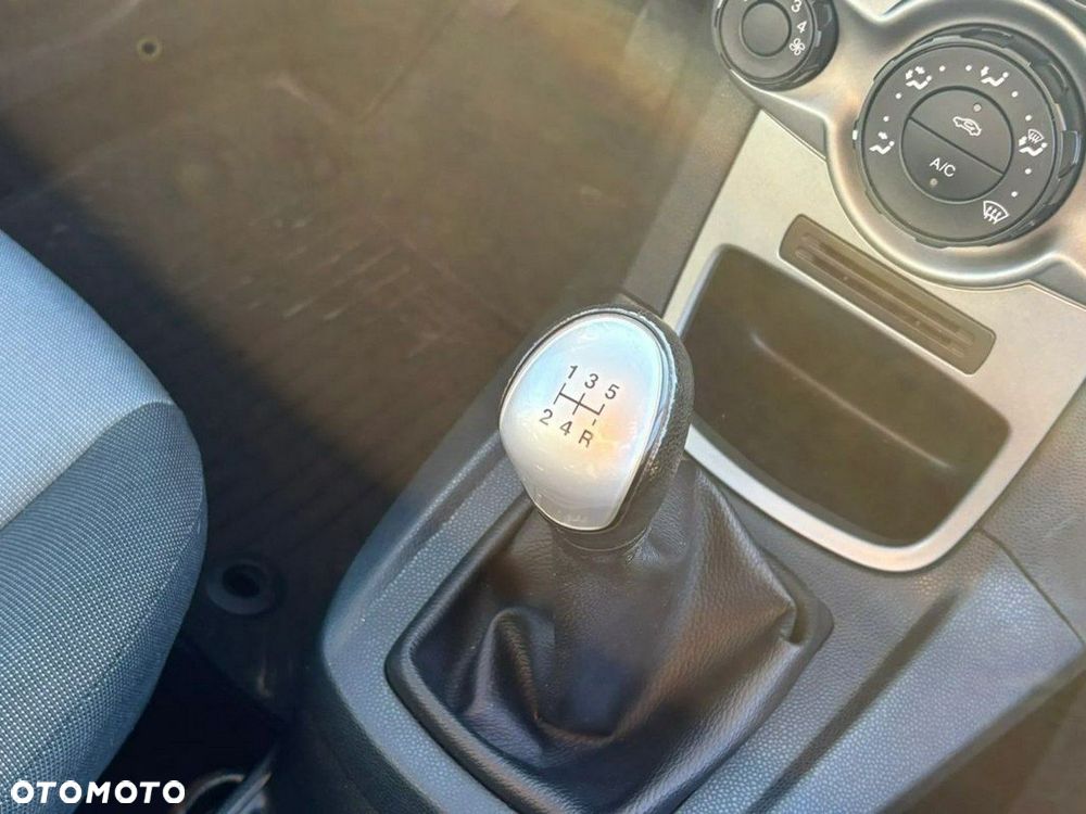 Ford Fiesta 1.25 Ambiente EU5 - 17