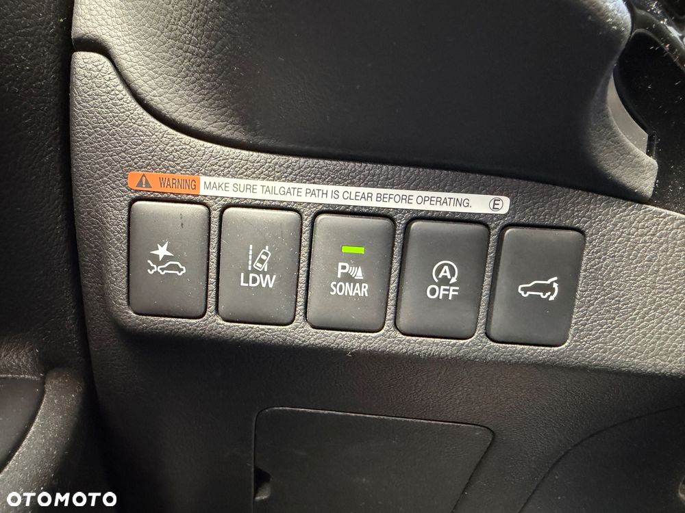 Mitsubishi Outlander 2.0 Instyle + 4WD CVT - 30