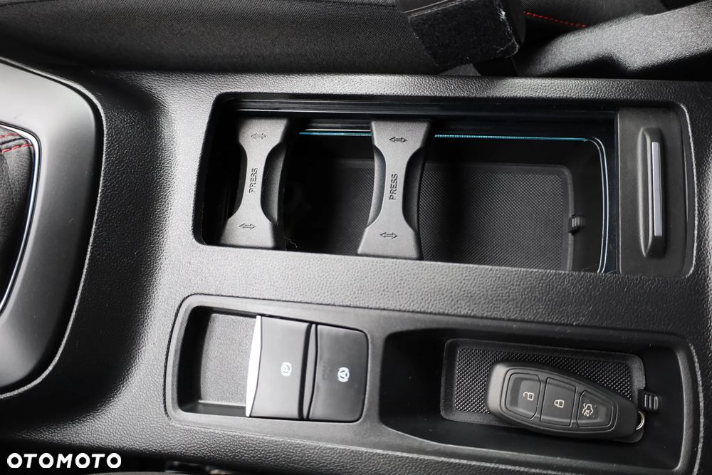 Ford Focus 1.0 EcoBoost ST-Line - 19