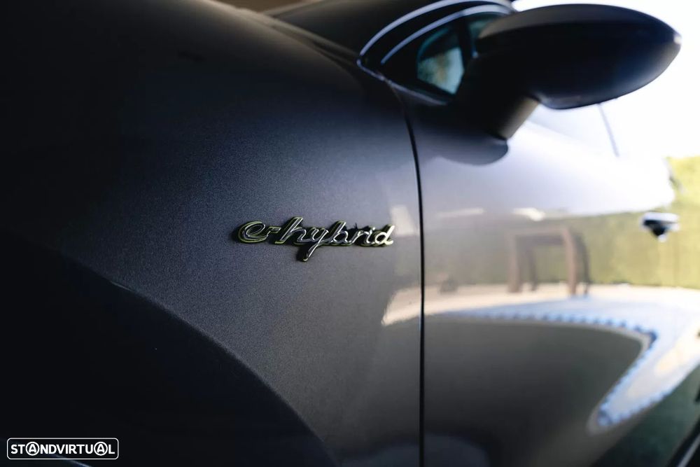 Porsche Cayenne Coupé E-Hybrid Platinum Edition - 25