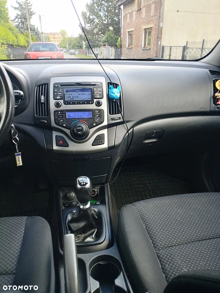 Hyundai i30 1.4 Classic EU5 - 6