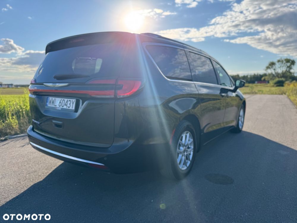Chrysler Pacifica - 4