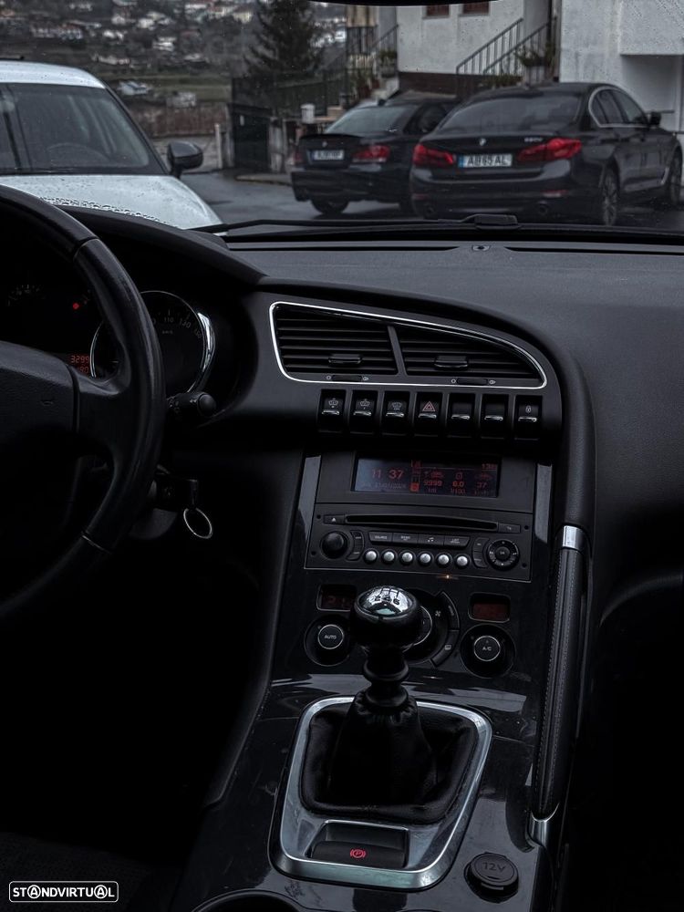 Peugeot 3008 1.6 HDi Allure - 10