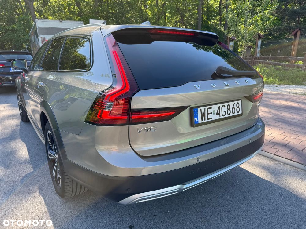 Volvo V90 Cross Country D5 SCR AWD Pro - 4