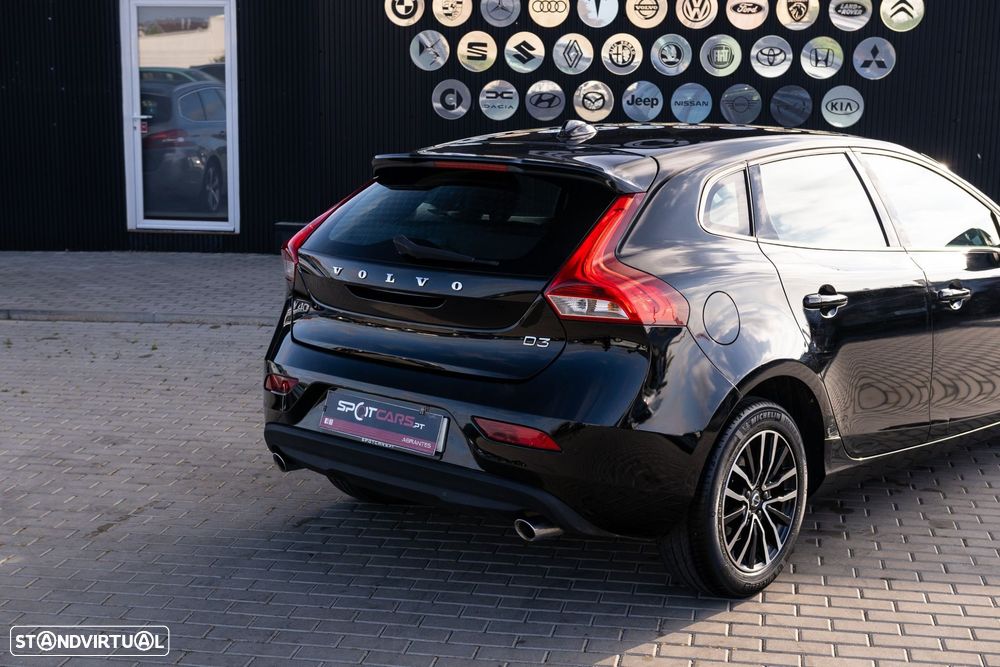 Volvo V40 2.0 D3 Momentum - 8