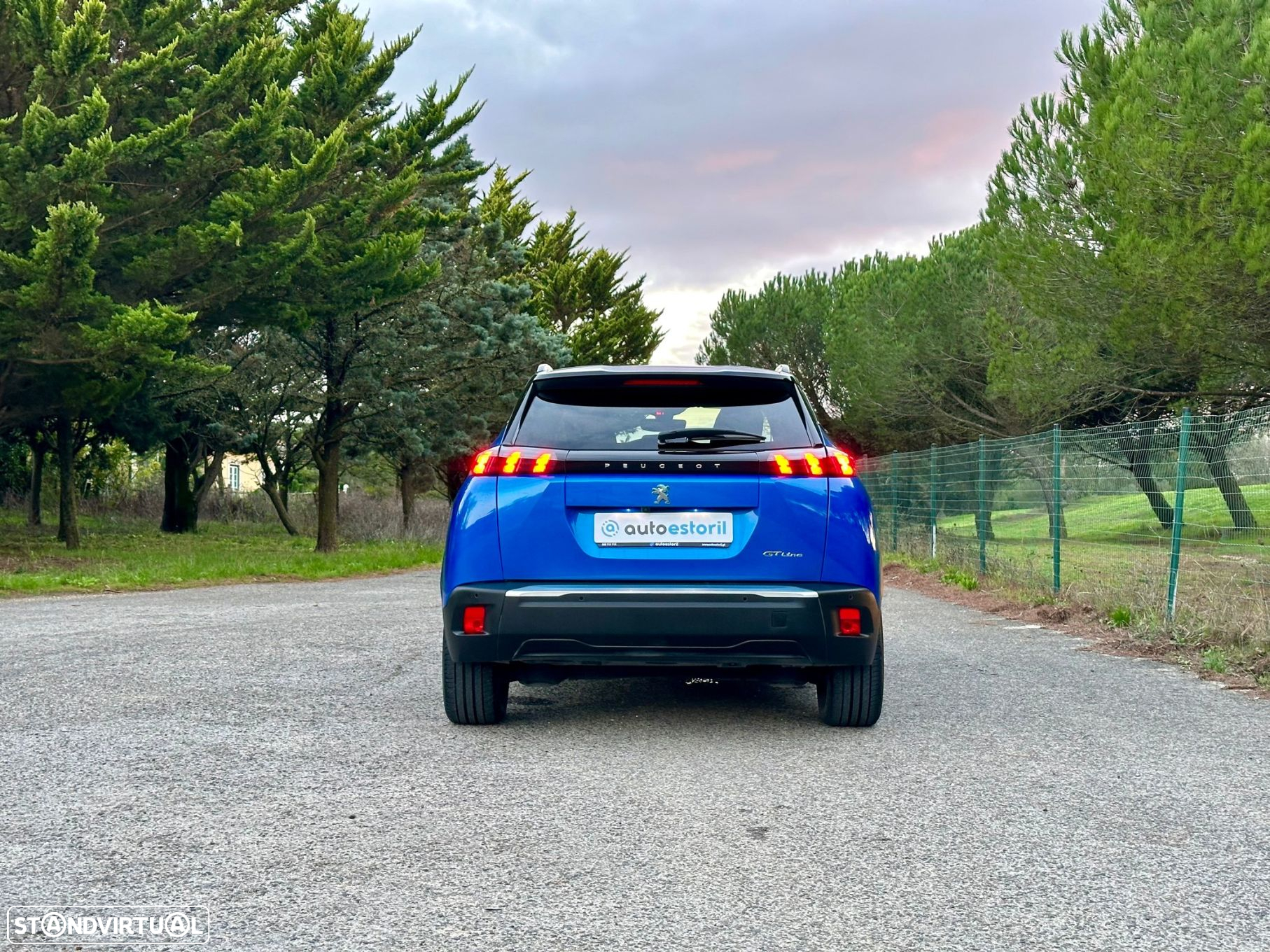 Peugeot e-2008 50 kWh GT Line - 4