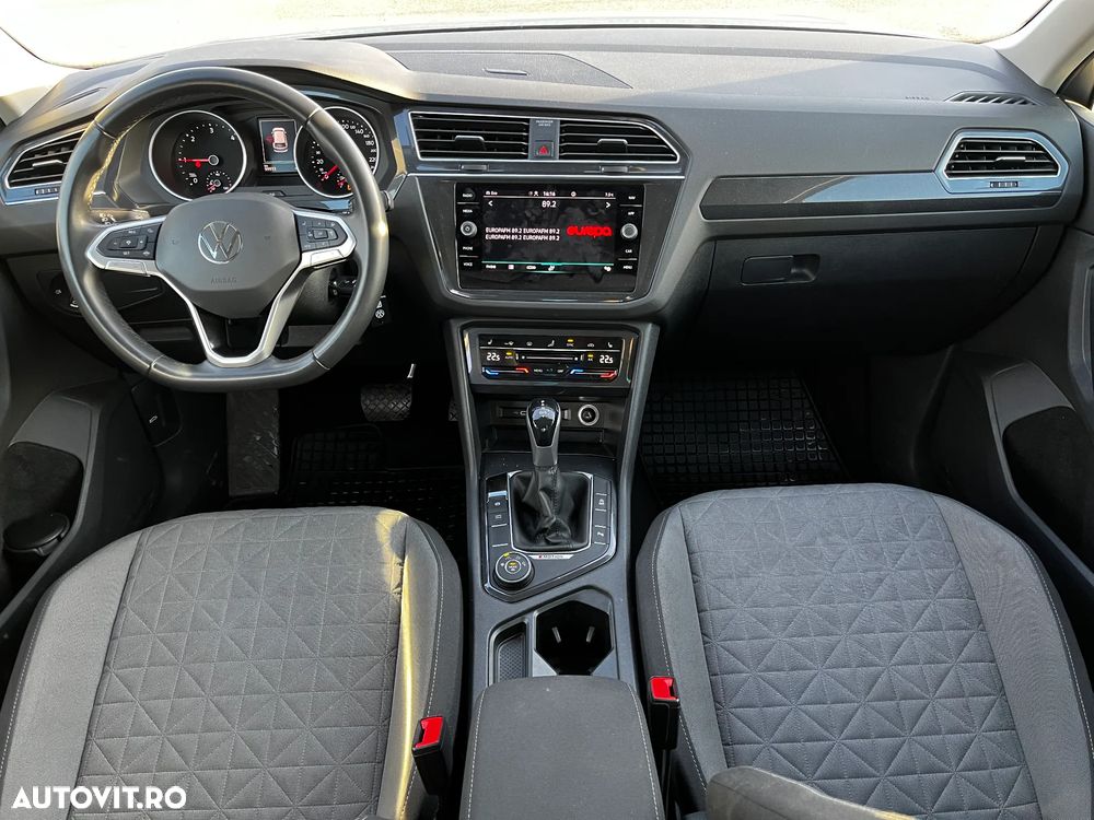 Volkswagen Tiguan - 13