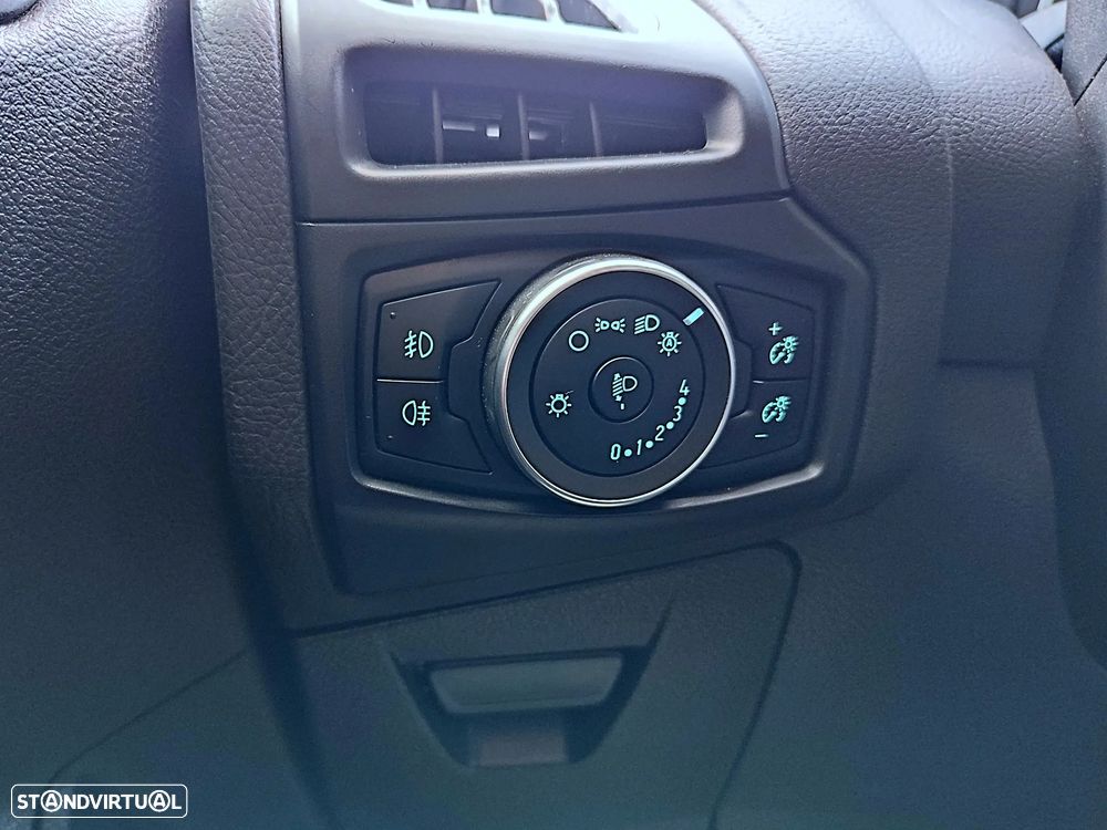 Ford Focus SW 1.0 EcoBoost Titanium - 25