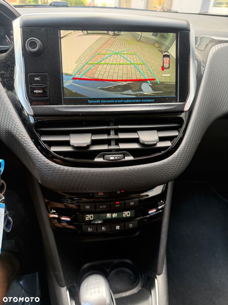 Peugeot 208 PureTech 110 Stop & Start Allure - 10