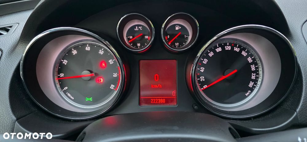 Opel Insignia 1.6 - 4