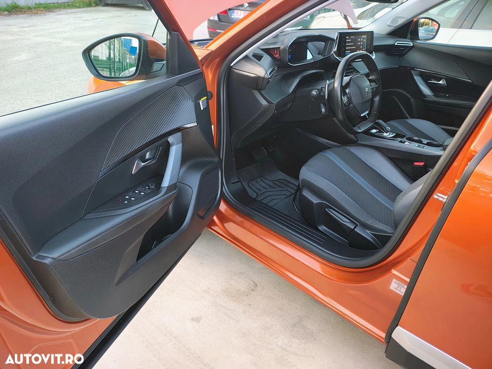 Peugeot 2008 PureTech 130 Stop&Start EAT6 Allure - 24
